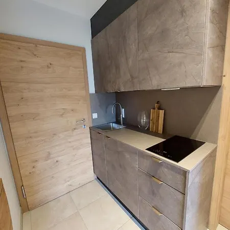 Apartmanhotel Auhof Wirtshaus & 4*