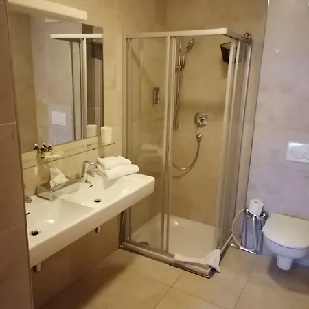 מלון דירות Auhof Wirtshaus &