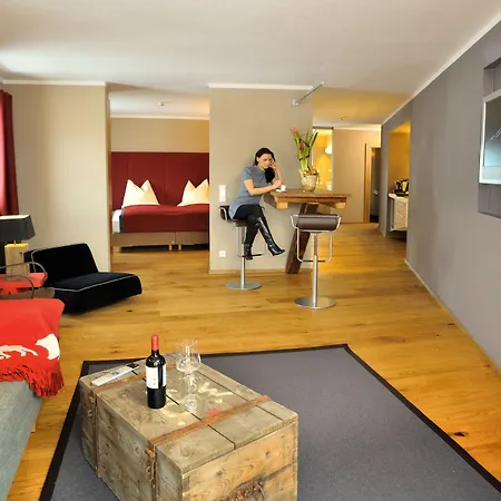 Auhof Wirtshaus & Apartmanhotel 4*